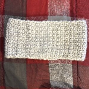 Chic White Knit Headband